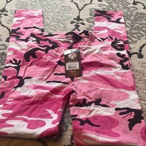 SOLD!! Rothco camo print leggings